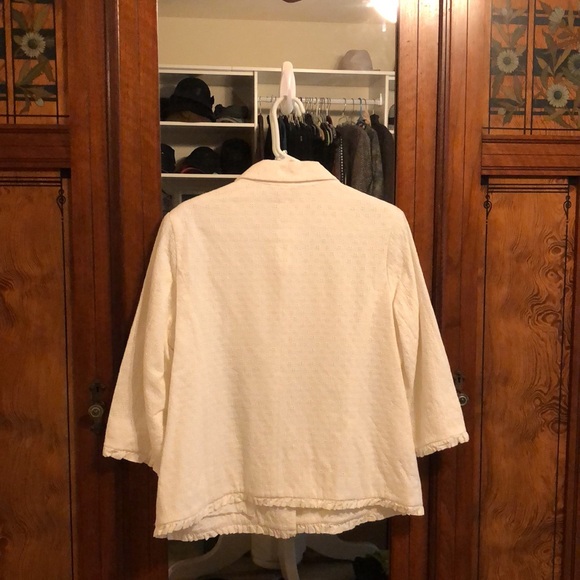 Susan graver white eyelet jacket, fully lined. Size L, 100% cotton ruffle trim - Picture 2 of 6